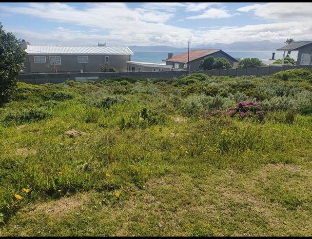 LAND FOR SALE IN PERLEMOENBAAI